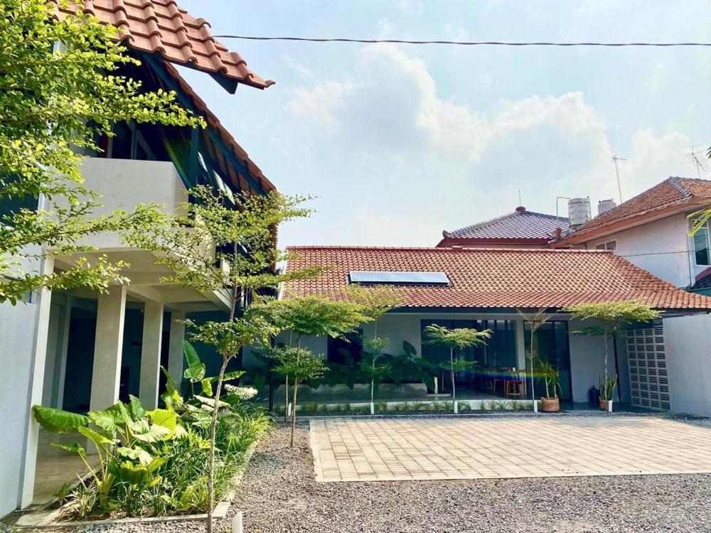 Fx Stay & Coffee Yogyakarta Exterior foto